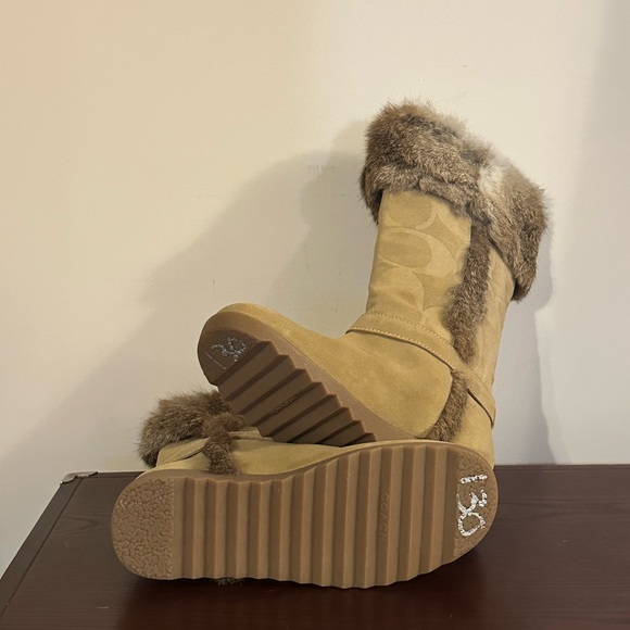 NWOT Coach Rabbit Deeann Size 8B Winter Boots - Picture 3 of 3
